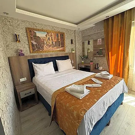 Hotell Peker 3*